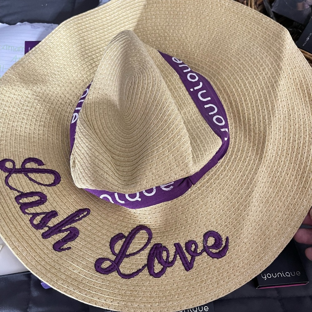 Younique Branded “Lash Love” Beach Hat